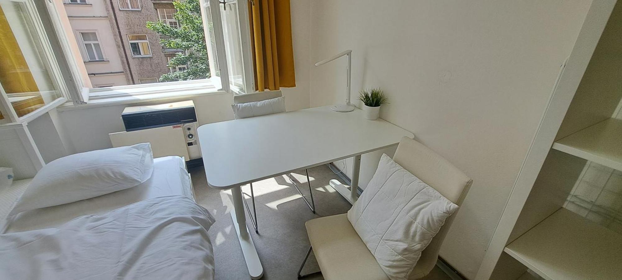 Apartments In Mala Strana - 10 Minutes From Charles Bridge Прага Екстериор снимка