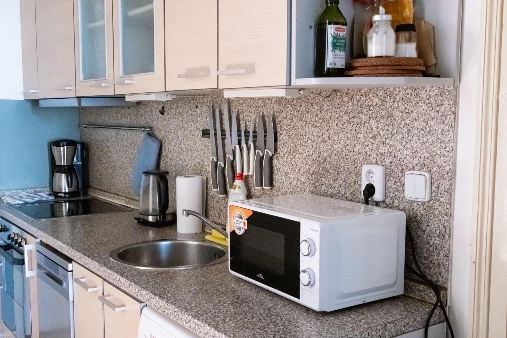 Apartments In Mala Strana - 10 Minutes From Charles Bridge Прага Екстериор снимка