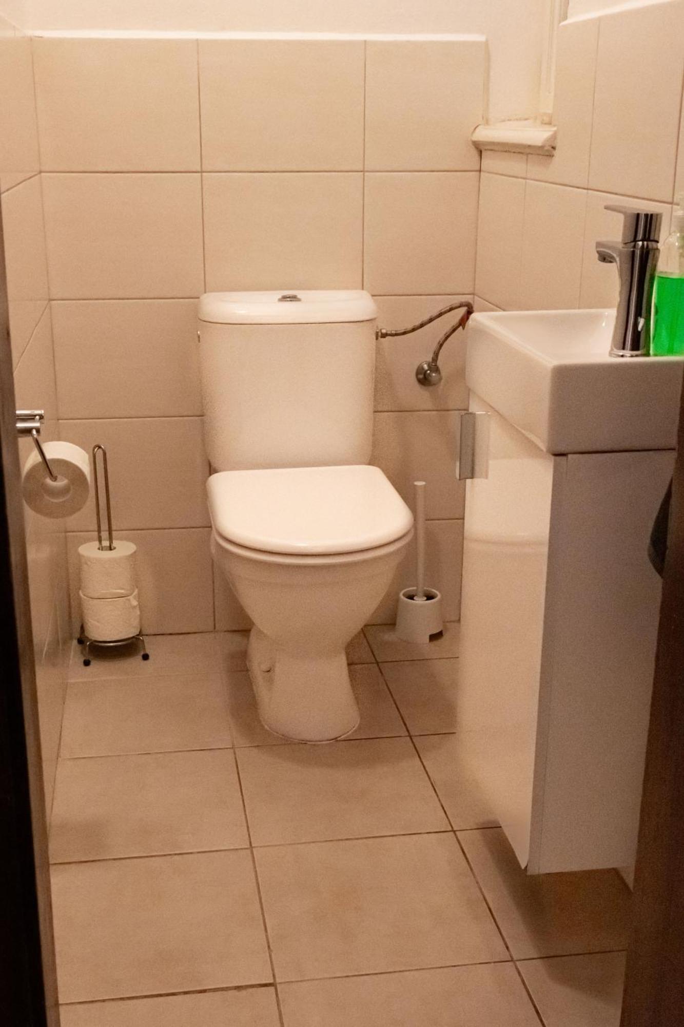 Apartments In Mala Strana - 10 Minutes From Charles Bridge Прага Екстериор снимка