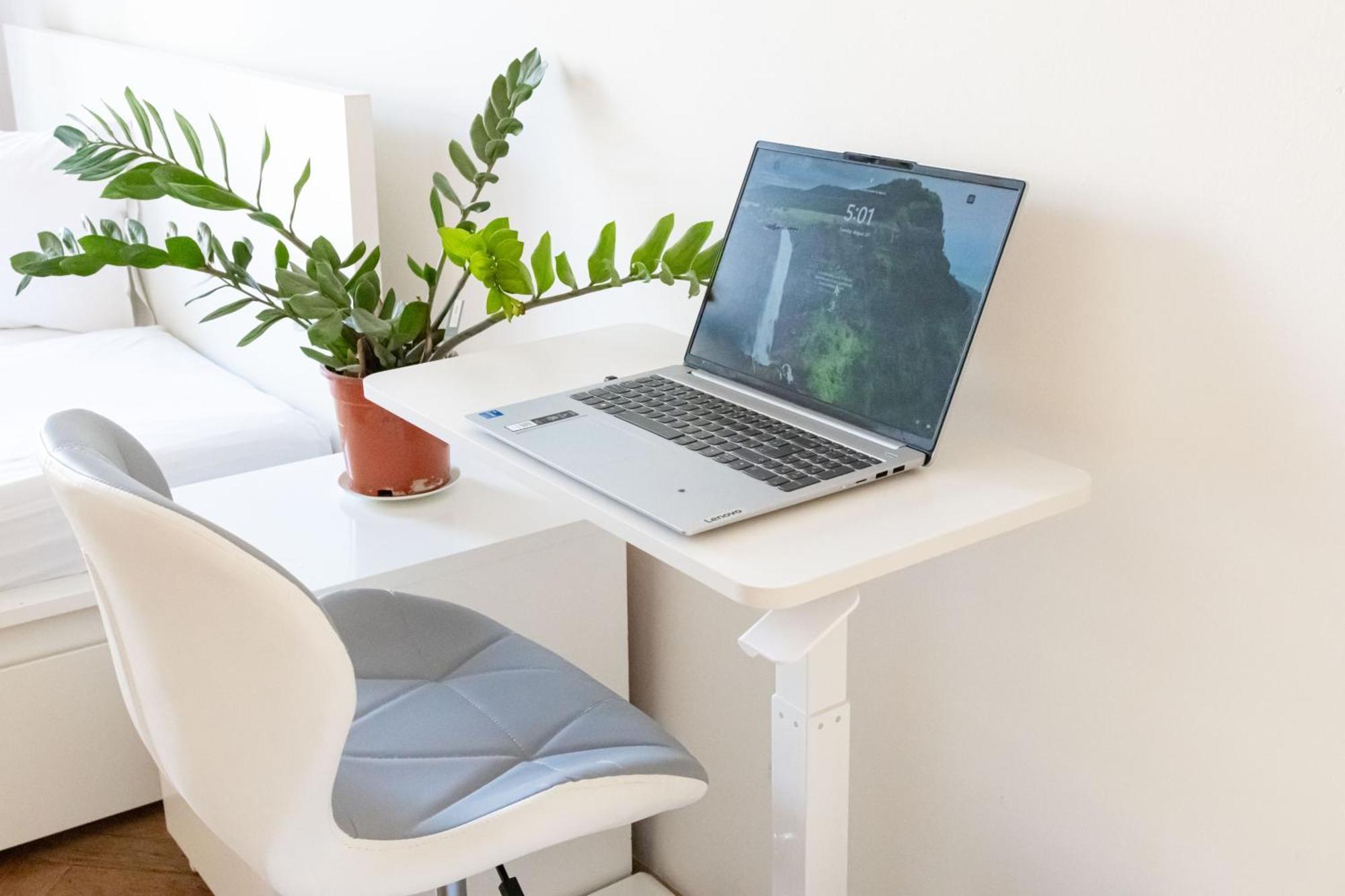 Apartments In Mala Strana - 10 Minutes From Charles Bridge Прага Екстериор снимка