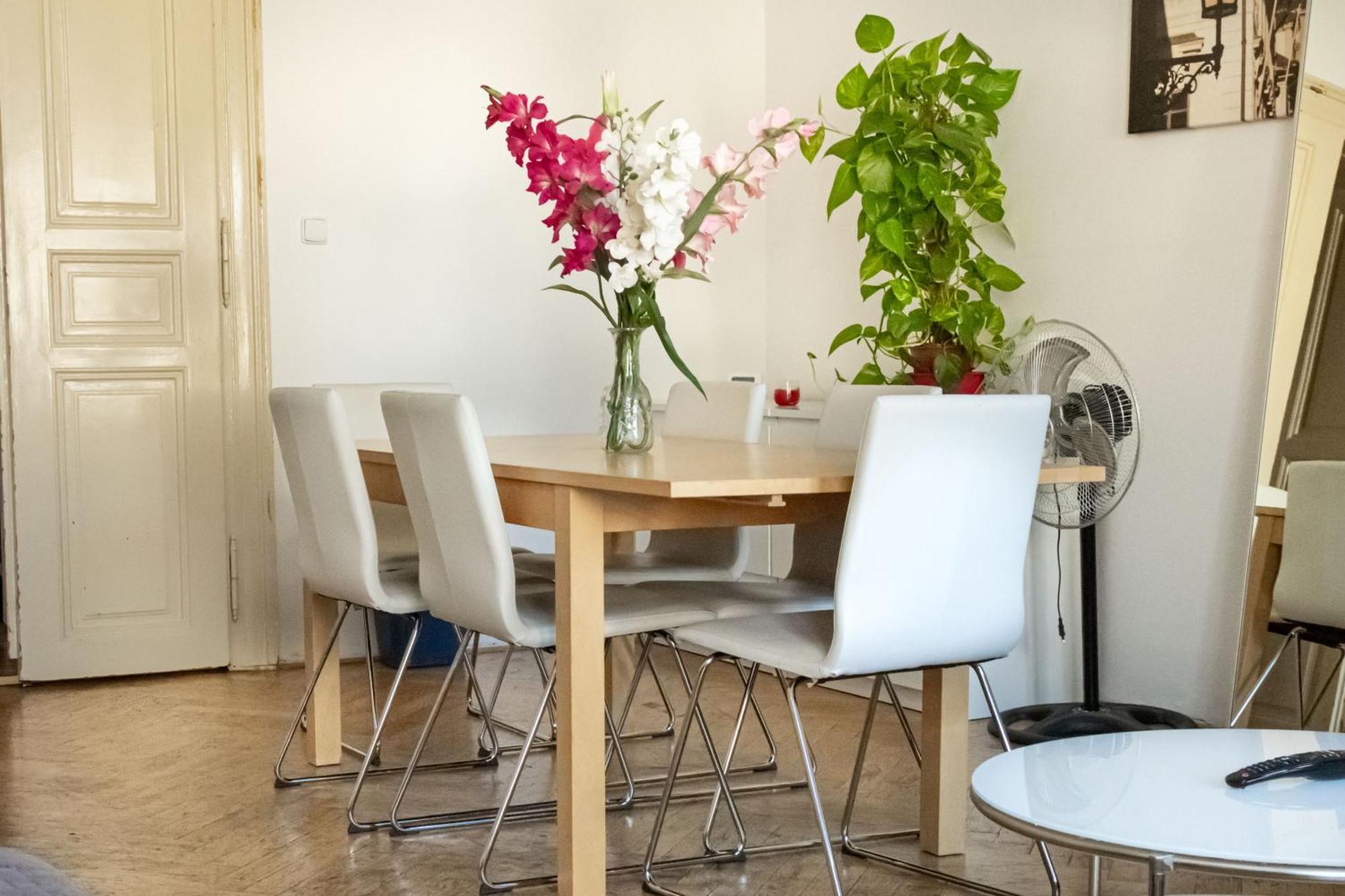 Apartments In Mala Strana - 10 Minutes From Charles Bridge Прага Екстериор снимка