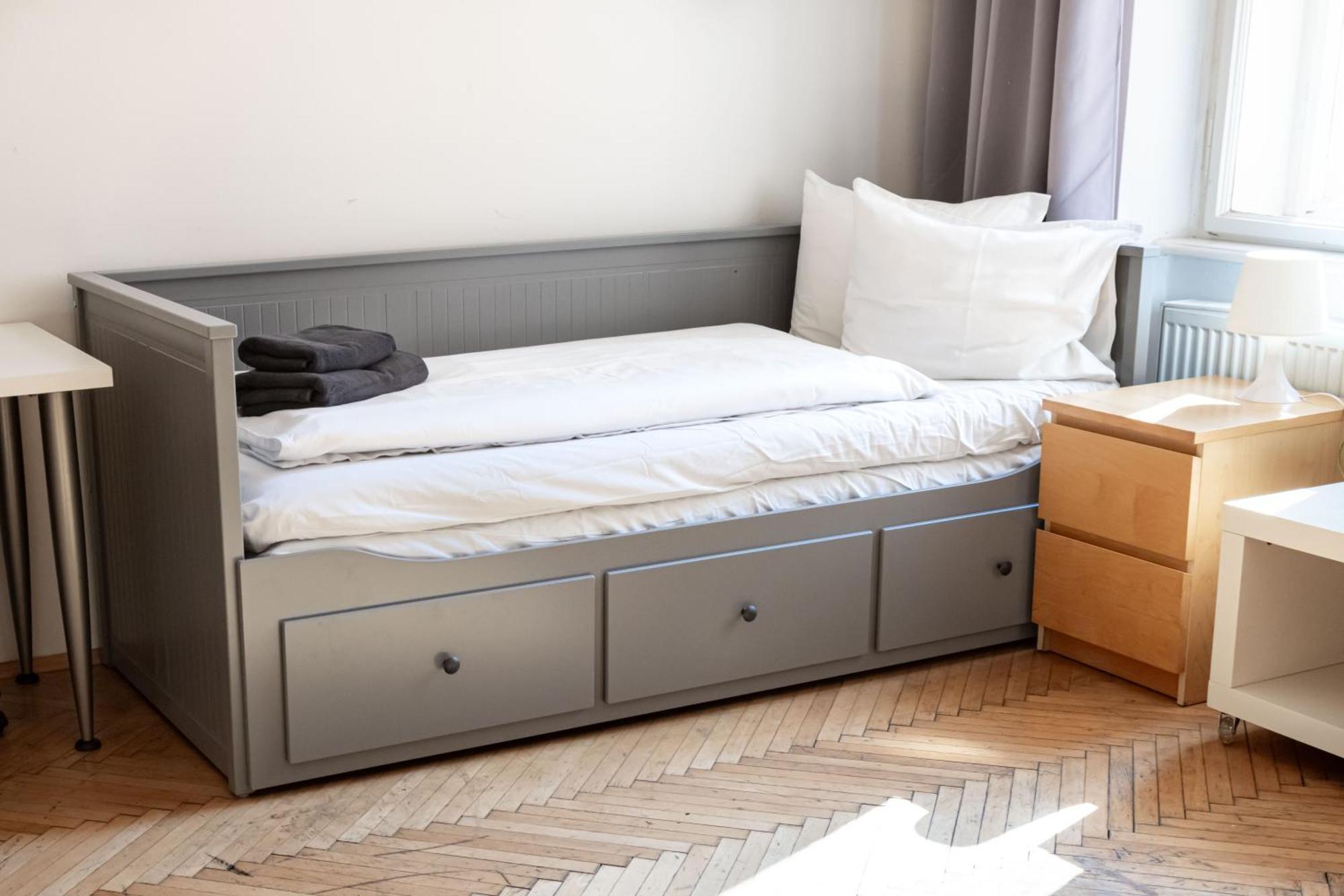Apartments In Mala Strana - 10 Minutes From Charles Bridge Прага Екстериор снимка