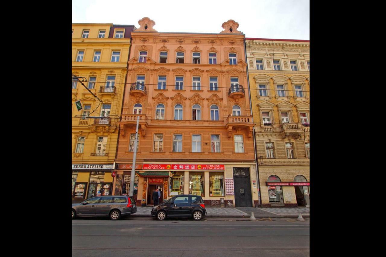 Apartments In Mala Strana - 10 Minutes From Charles Bridge Прага Екстериор снимка
