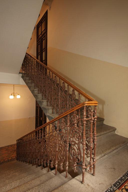 Apartments In Mala Strana - 10 Minutes From Charles Bridge Прага Екстериор снимка