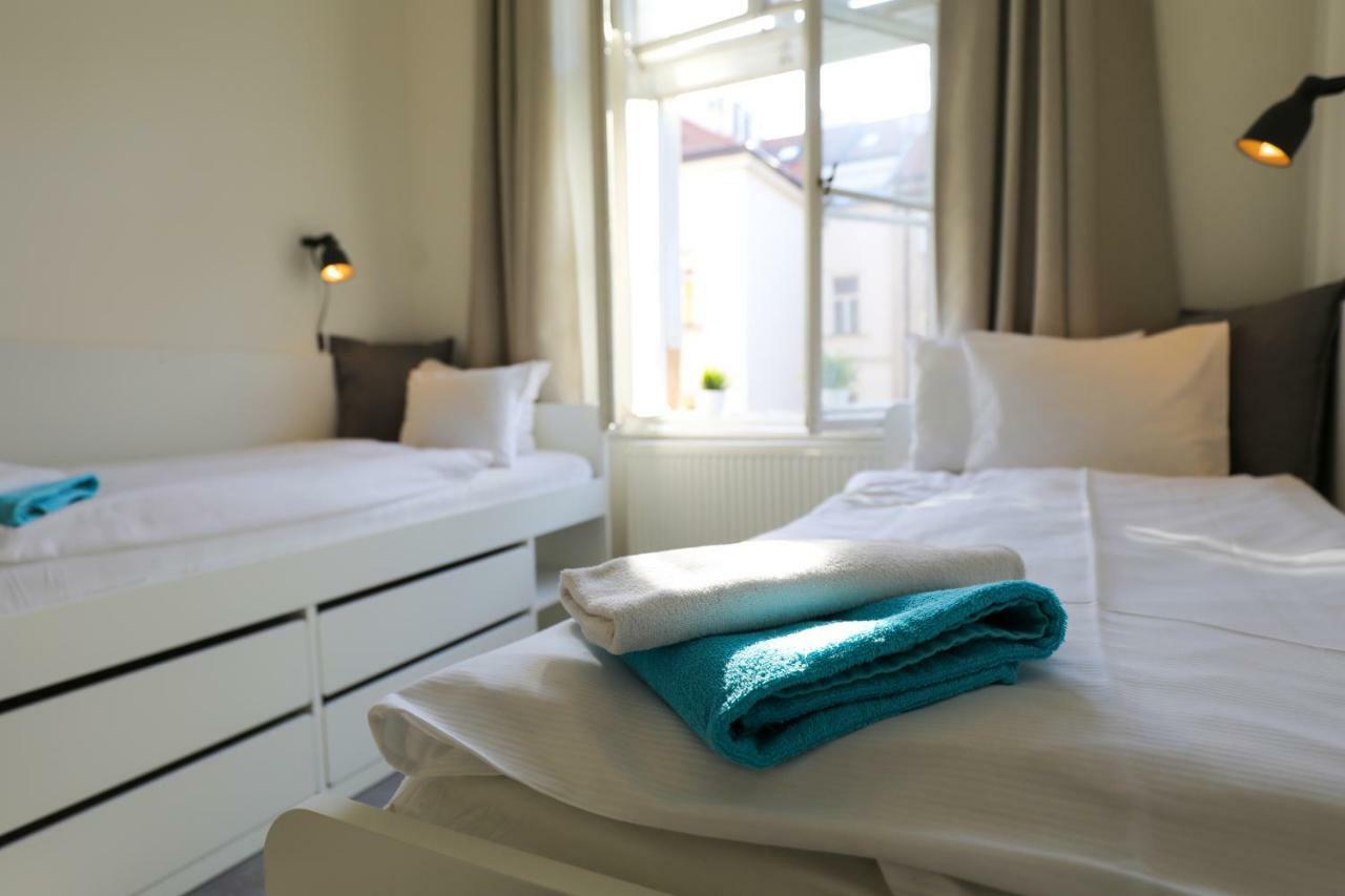 Apartments In Mala Strana - 10 Minutes From Charles Bridge Прага Екстериор снимка
